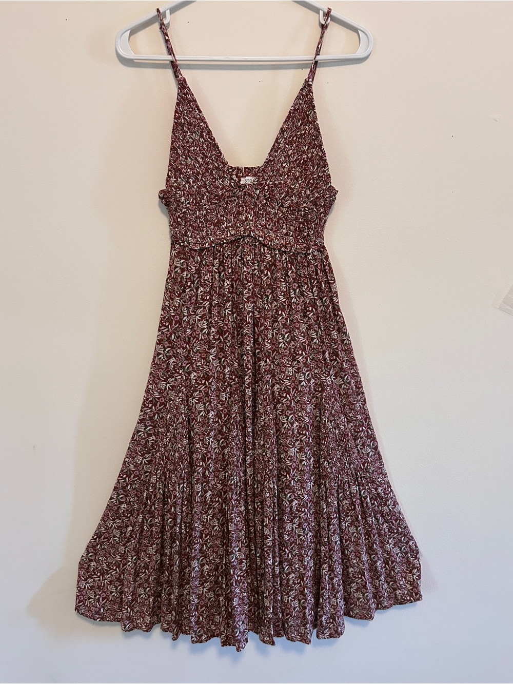 Storia Burgundy DitsyFloral Print Smocked Maxi Dress Tiered V-Neck Boho Size M